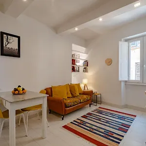 Monti Boutique - Live It Local! Roma